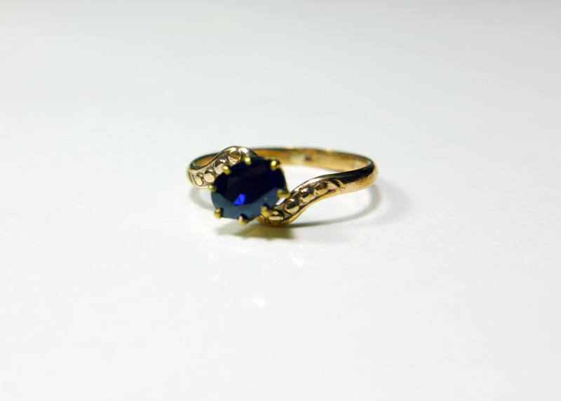 dark blue sapphire ring