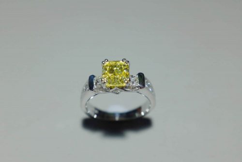yellow diamond ring singapore, vintage yellow diamond engagement ring Singapore, fancy yellow diamond ring for sale, platinum and yellow diamond ring, high fluorescence diamond, vintage yellow diamond ring